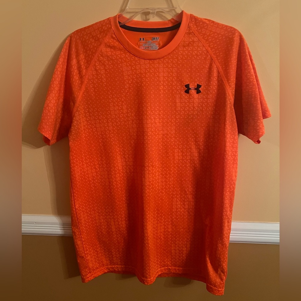 Under Armour Training T-Shirt Men's small
Bright Orange Heat Gear   Sports Tee